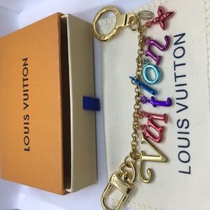 NEW WAVE CHAIN BAG CHARM AND KEY HOLDER